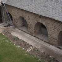 Mars 2016 : remplacement du caniveau dans le jardin du cloître