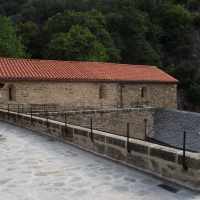 Septembre 2016 : Pose des rambardes sur le cloître supérieur